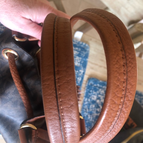 MK Jet SET SIGNATURE PRINT LARGE Gathered Tote - Picture 7 of 8